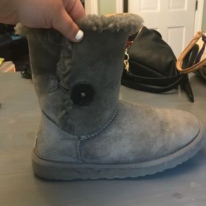 UGG Classic Bailey Buttons